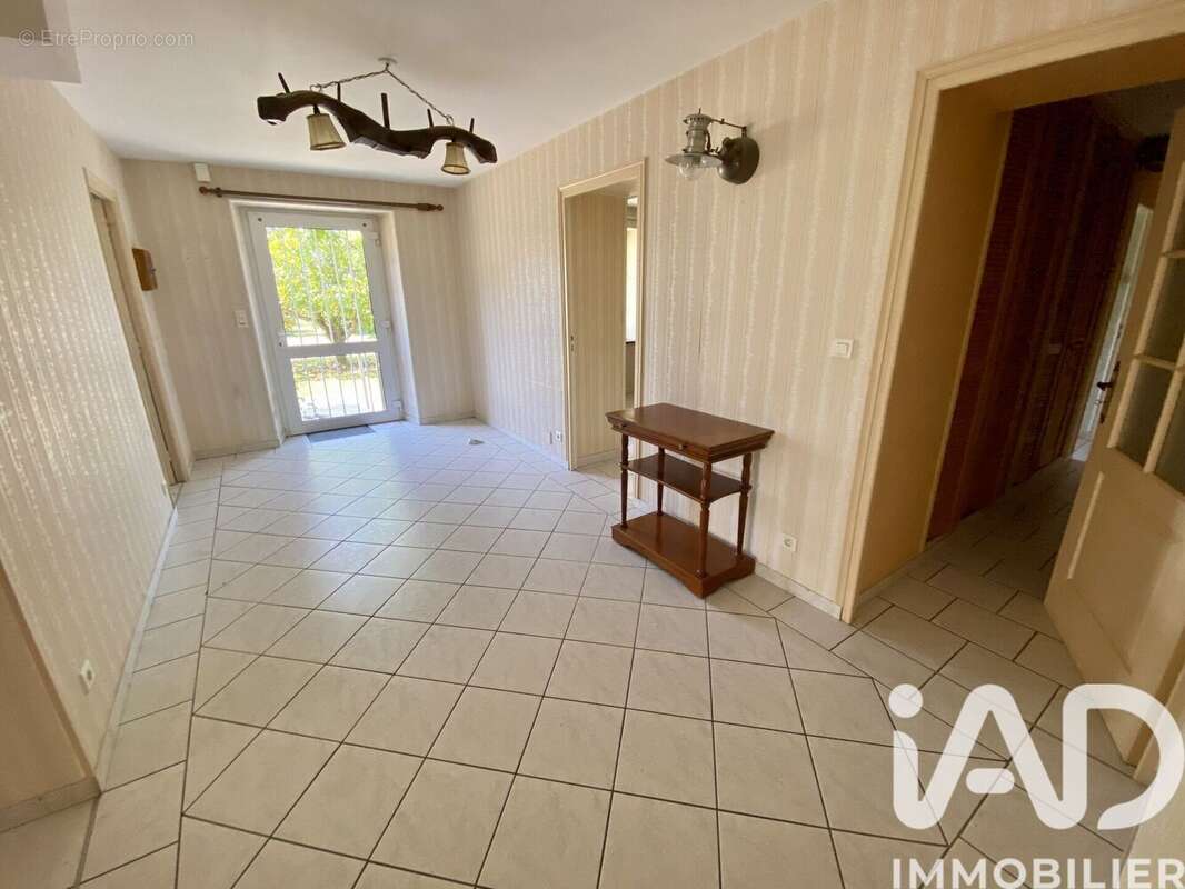 Maison 210 m² à Amilly  - photo 3