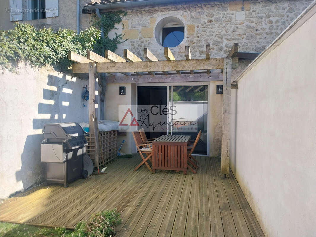 Maison à CASTRES-GIRONDE