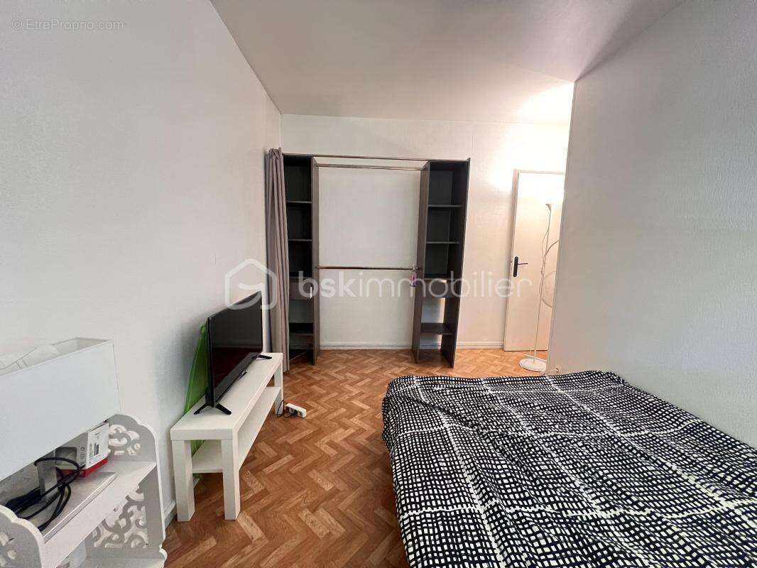 Appartement à SAINTE-GENEVIEVE-DES-BOIS