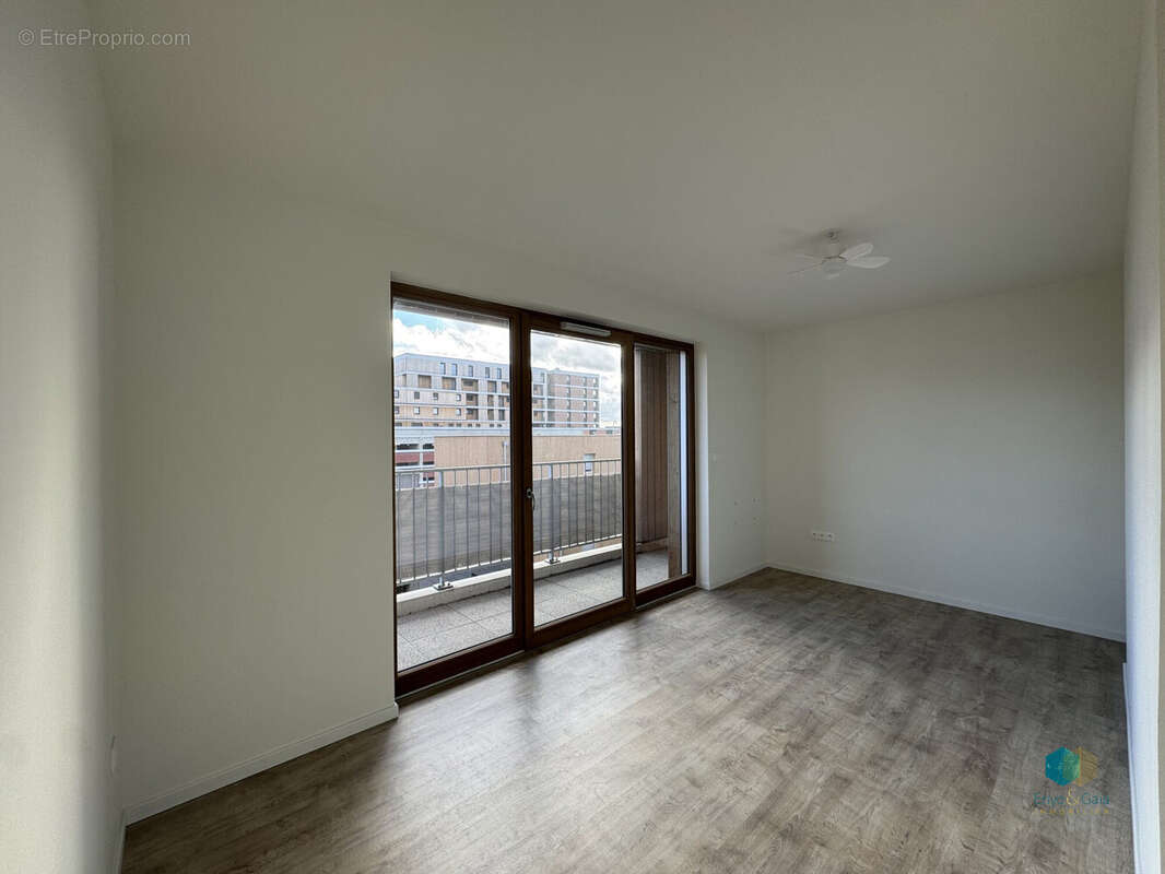 Chambre 1 - Appartement à STRASBOURG