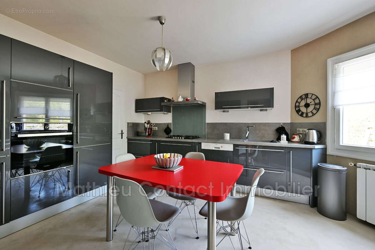 Maison 186 m² à Nimes  - photo 8