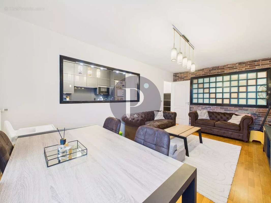 Appartement à CHILLY-MAZARIN