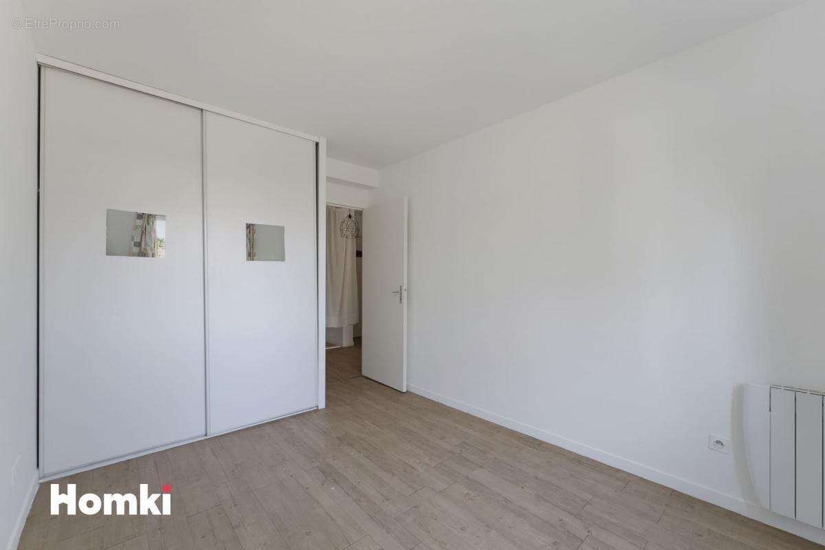 Appartement T3 de 53 m2 à Bordeaux 33000, Rue du Tauzin - photo 4