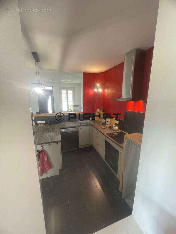 Maison à RUELLE-SUR-TOUVRE