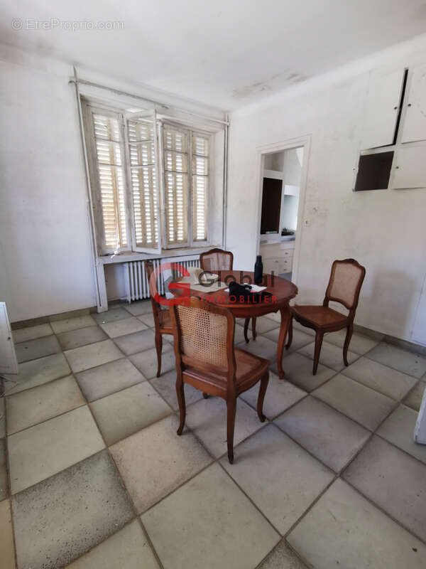 Maison de Maître de caractère à rénover avec grande dépendance et atelier - photo 4
