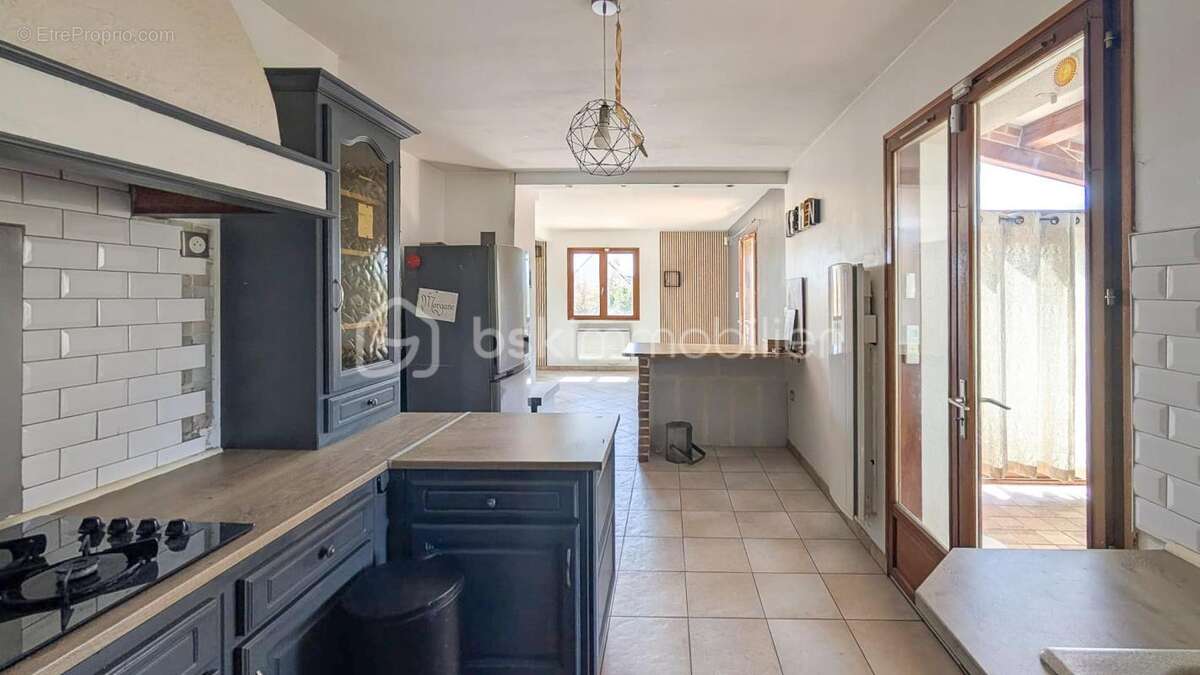 Maison familiale 4 chambres sous-sol total - ballainvilliers - photo 3