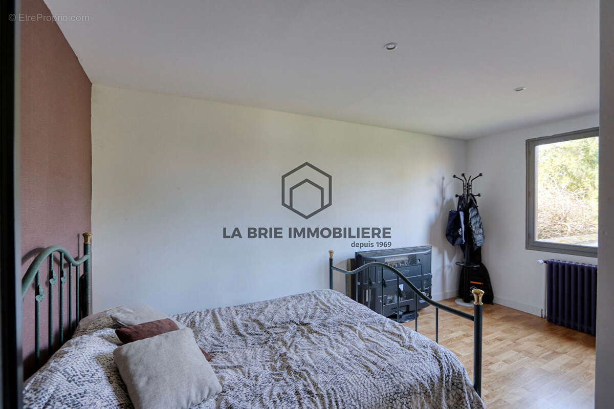 Maison à VILLECRESNES