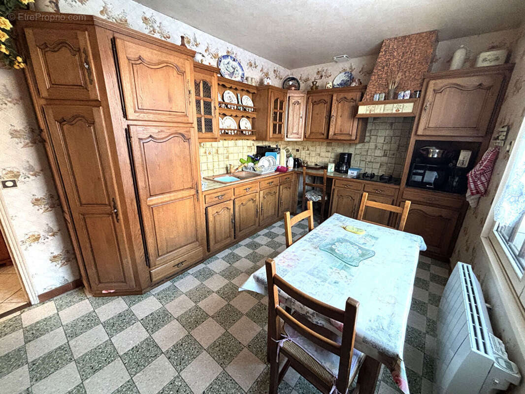 Maison à SAINTE-GENEVIEVE