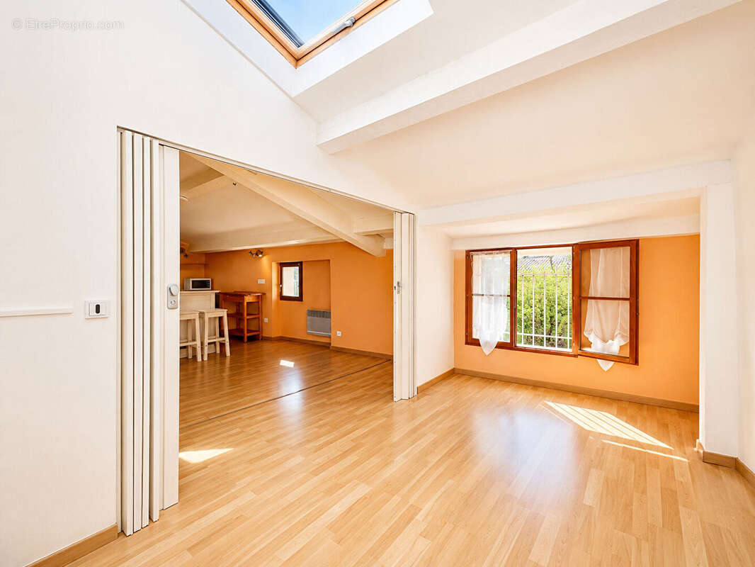 Appartement T3 lumineux de 81 m² - photo 3