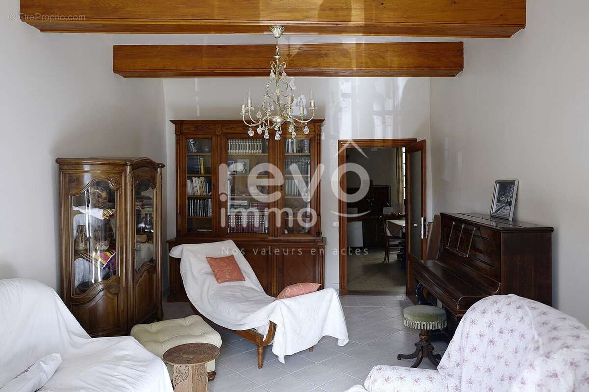 ST PARGOIRE : Maison de village avec garage, loggia de 20 m², 3 chambres, excellente restauration - photo 3