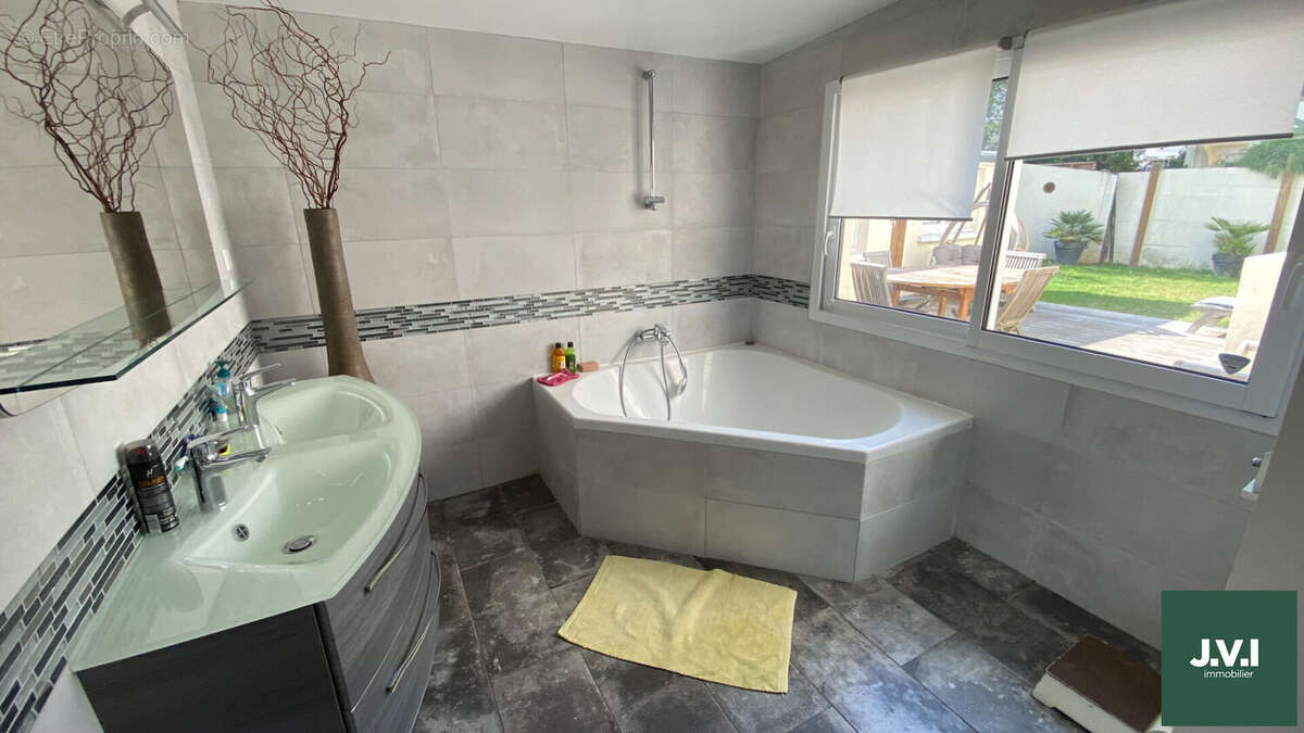 Maison à ENGHIEN-LES-BAINS