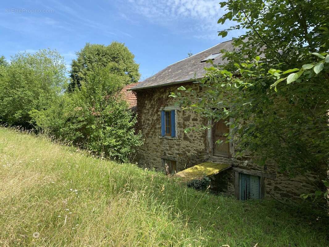 Maison 147 m² à Sussac  - photo 9