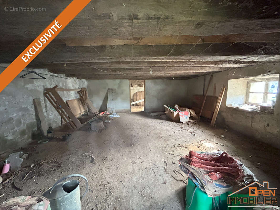 Maison à SAINT-JULIEN-DE-LAMPON