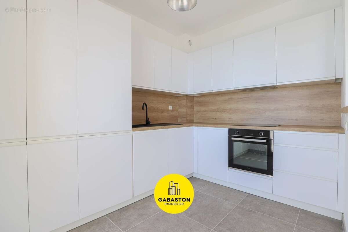 Appartement à MARSEILLE-7E