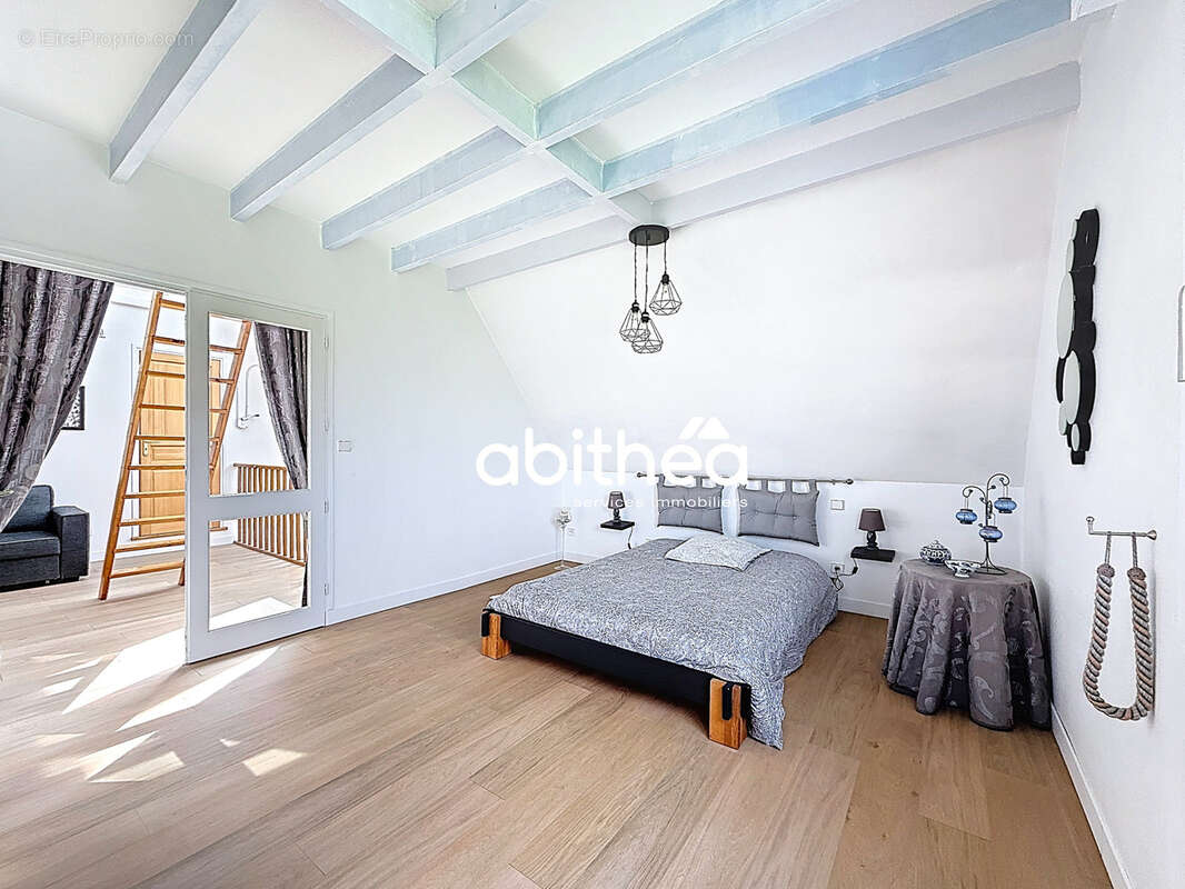 Maison à FRESNES-LES-MONTAUBAN