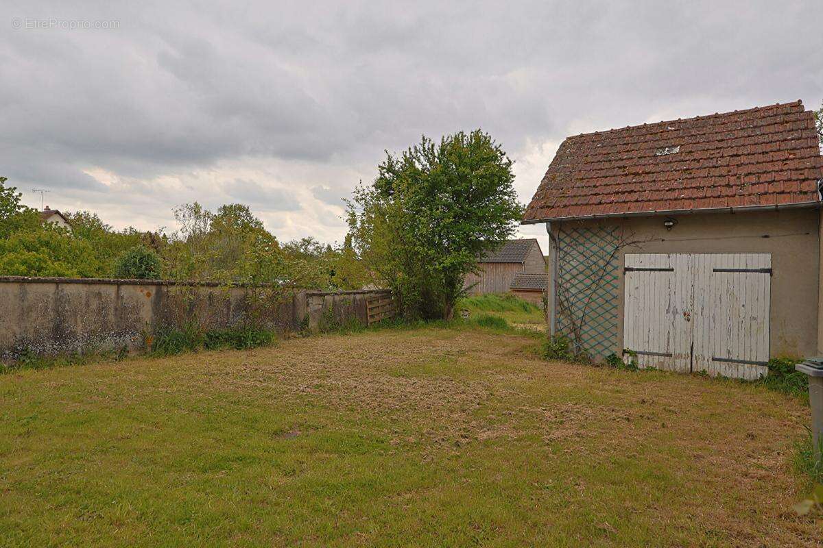 Maison à ALLOGNY