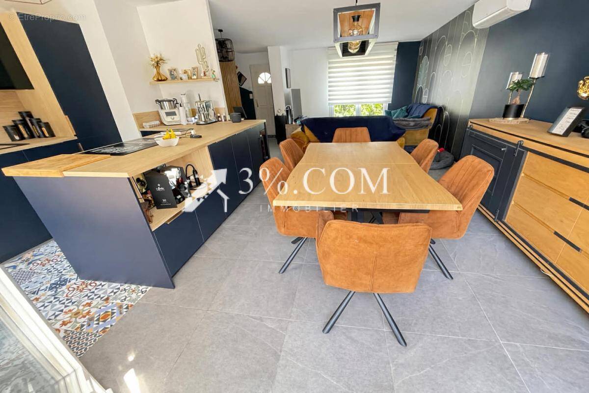 Maison à OSTRICOURT