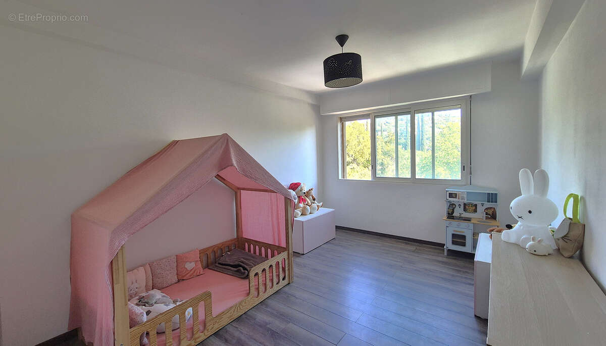 Appartement à MANDELIEU-LA-NAPOULE