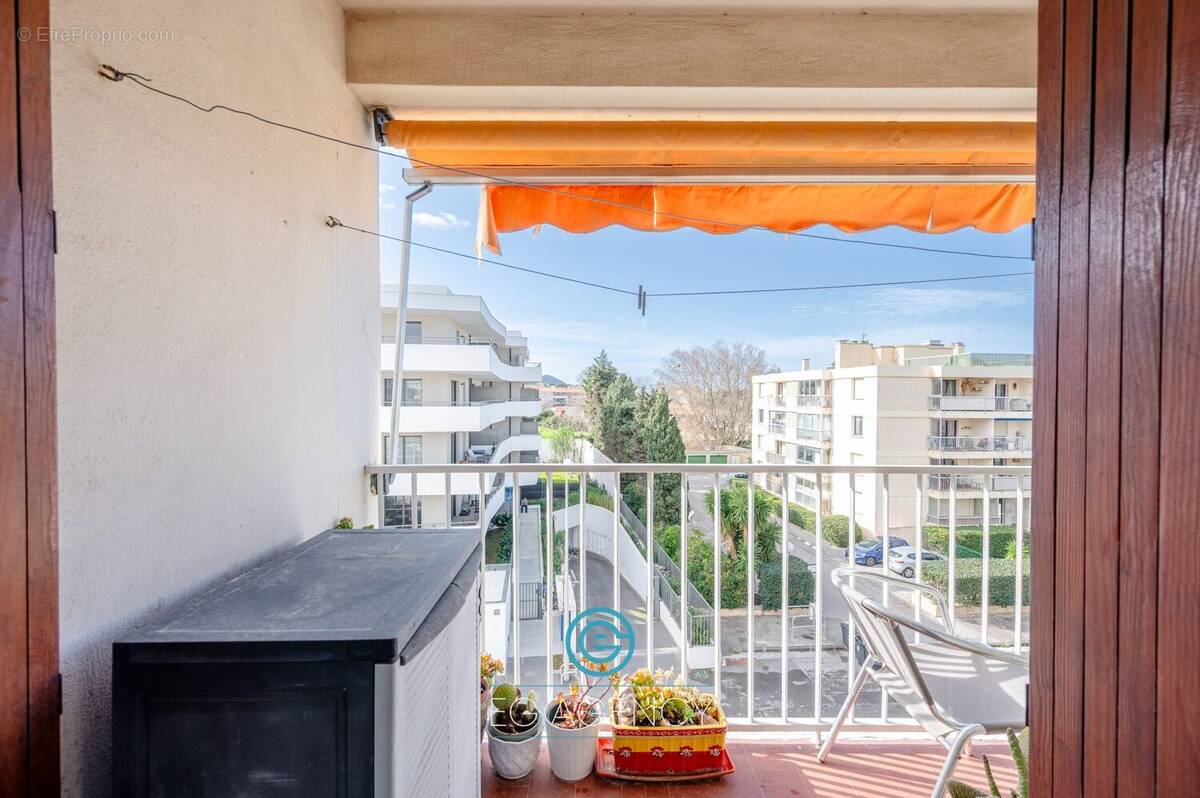 Appartement à MARSEILLE-8E