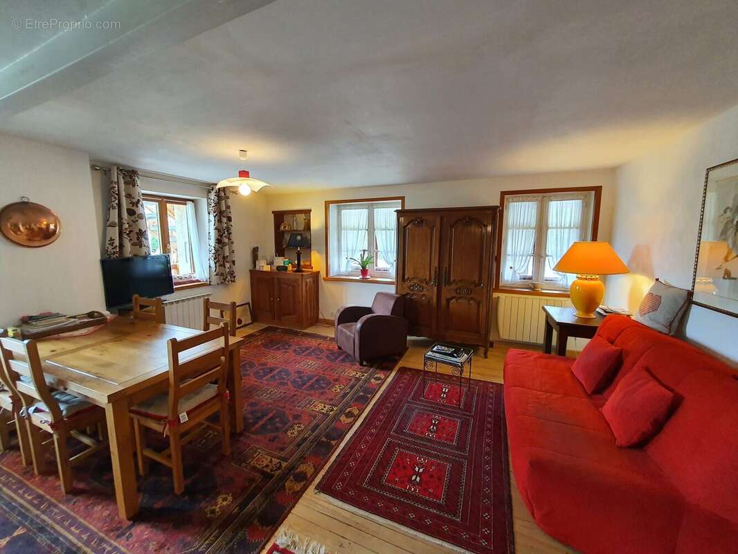 Appartement à SAINT-CHAFFREY