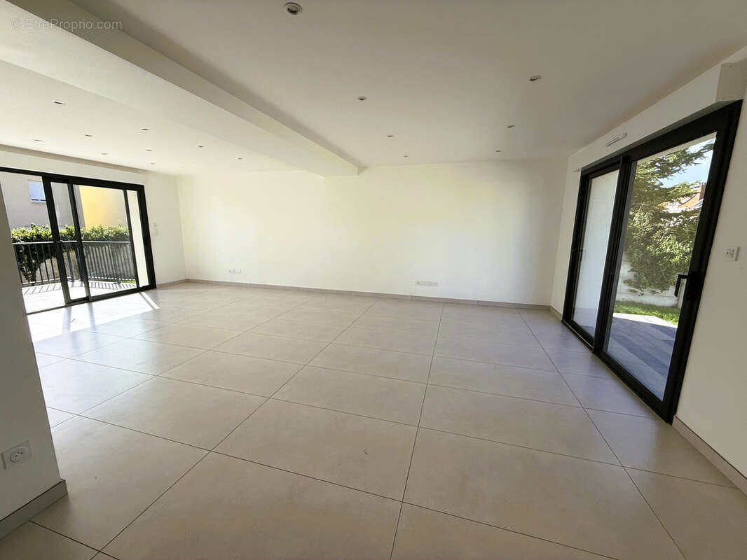 Maison à MAINVILLIERS