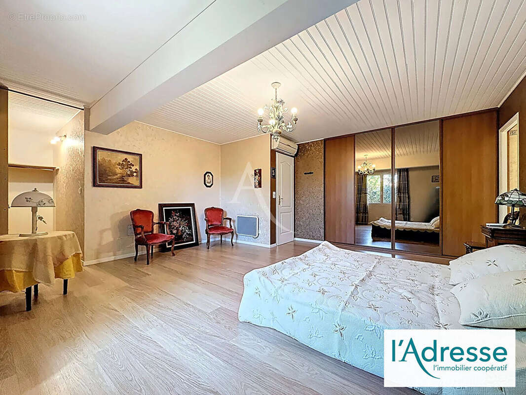 Maison à BRUGUIERES