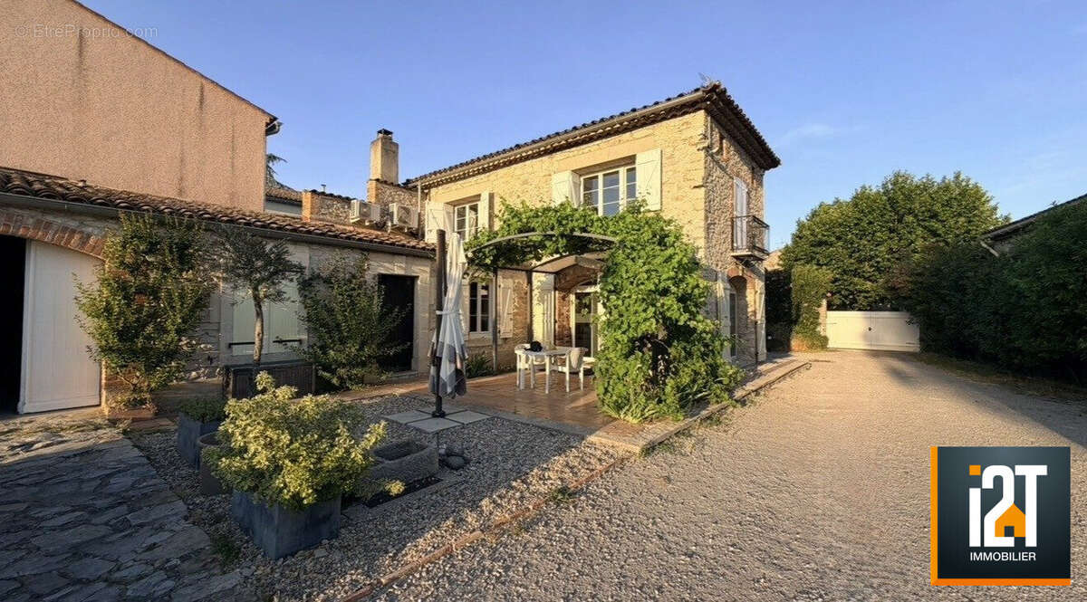 Maison à UZES