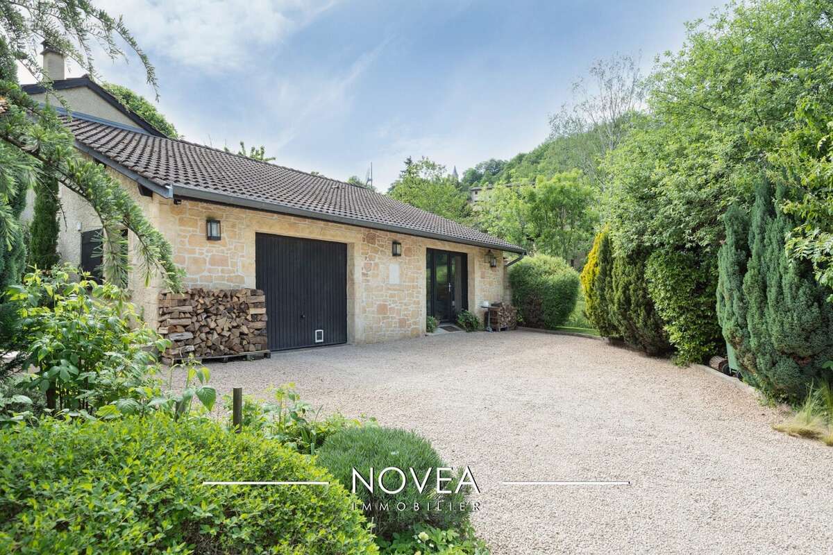 Maison à POLEYMIEUX-AU-MONT-D'OR