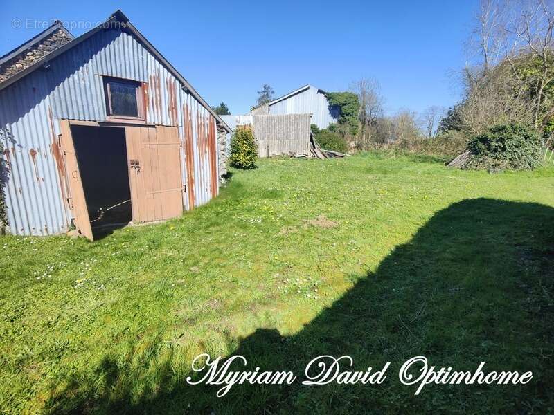 Maison à POULLAOUEN