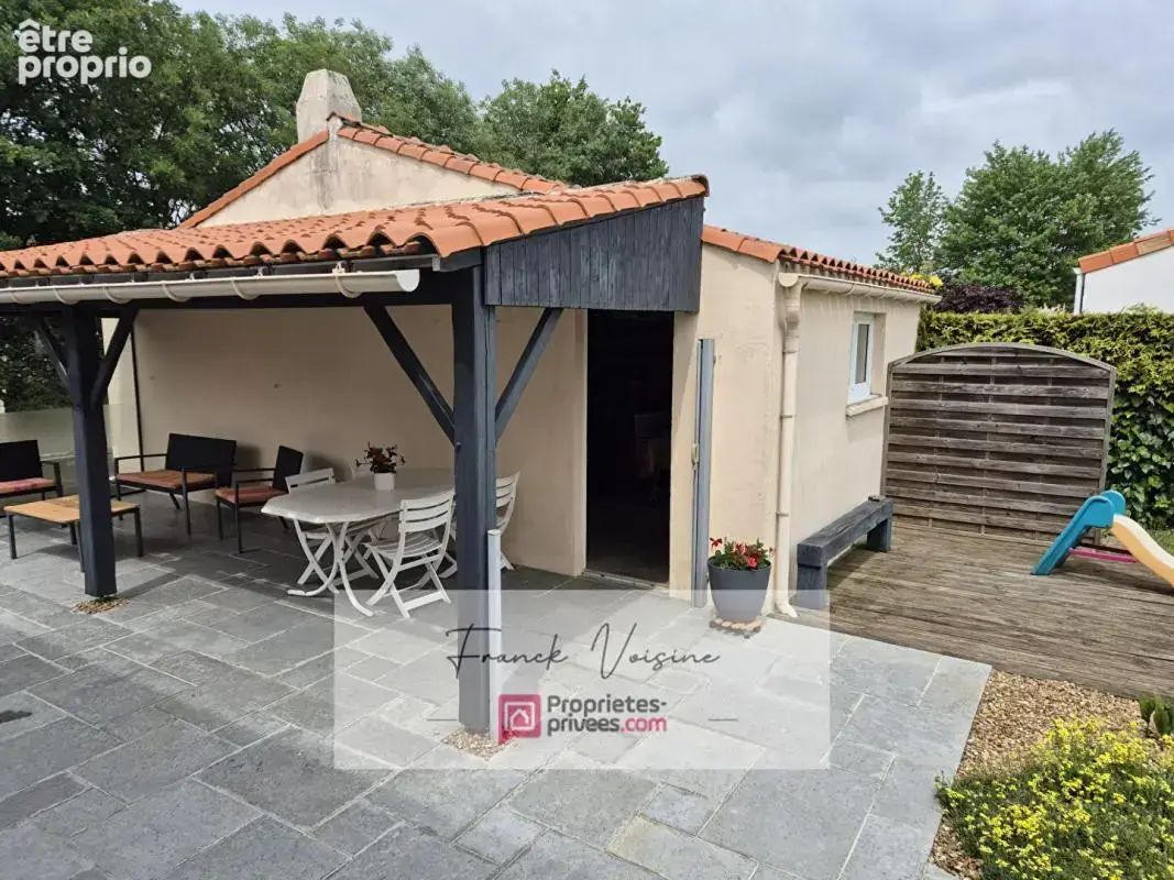 A VENDRE au Boupère, maison de 135 m2 avec 3 chambres et 1 bureau sur une parcelle de 745 m2 - photo 5