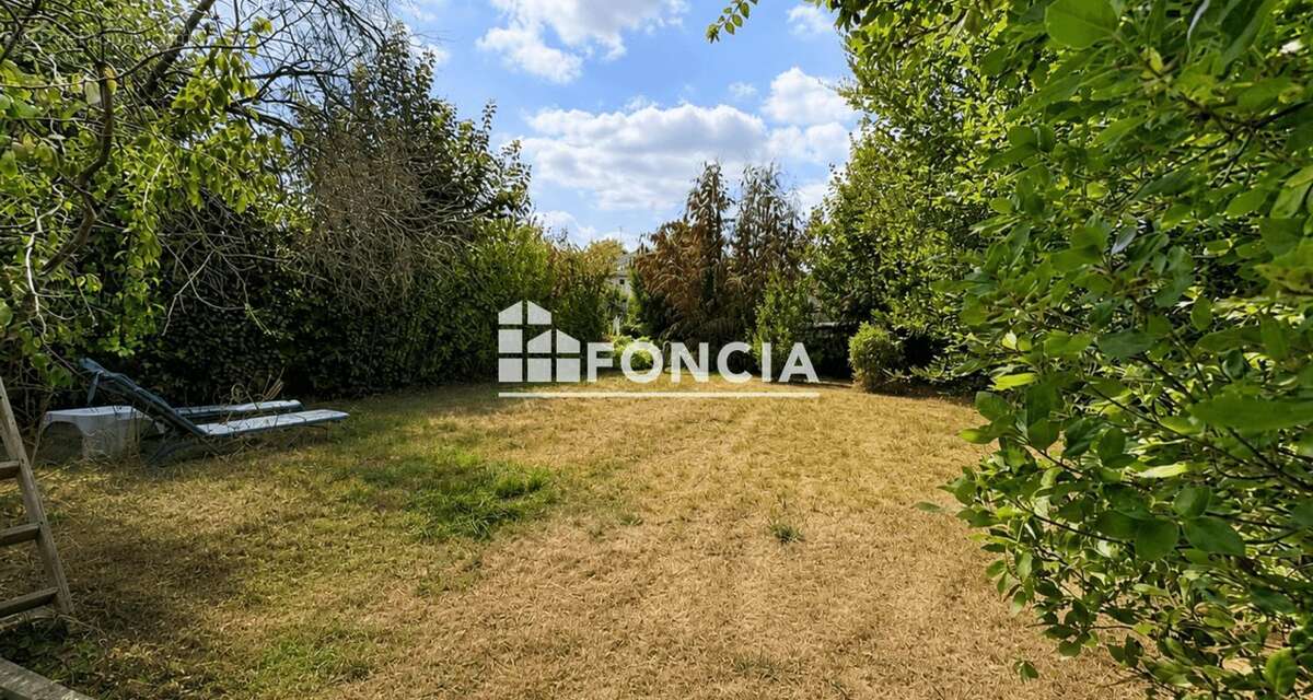  Coup de cœur en ville : une maison familiale pleine de charme avec jardin  - photo 19