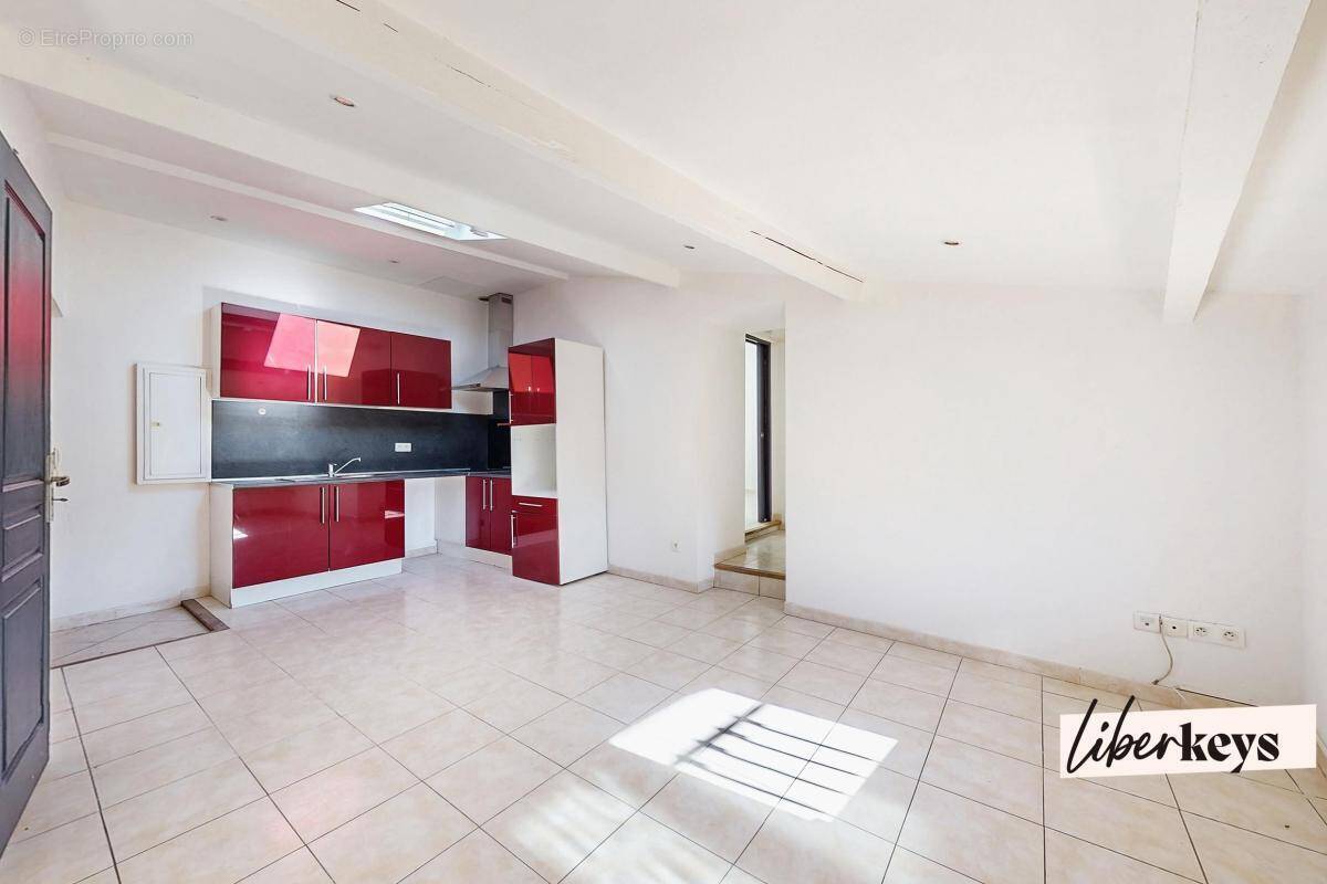 Appartement à TOURVES