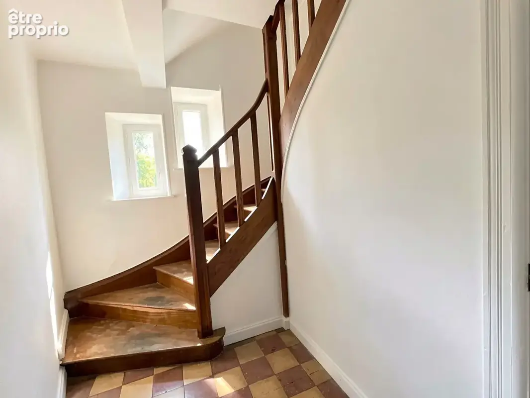 Immeuble avec 2 appartements et combles à Moutiers - 125 000 - photo 2