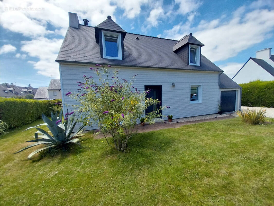 Maison à COMBRIT