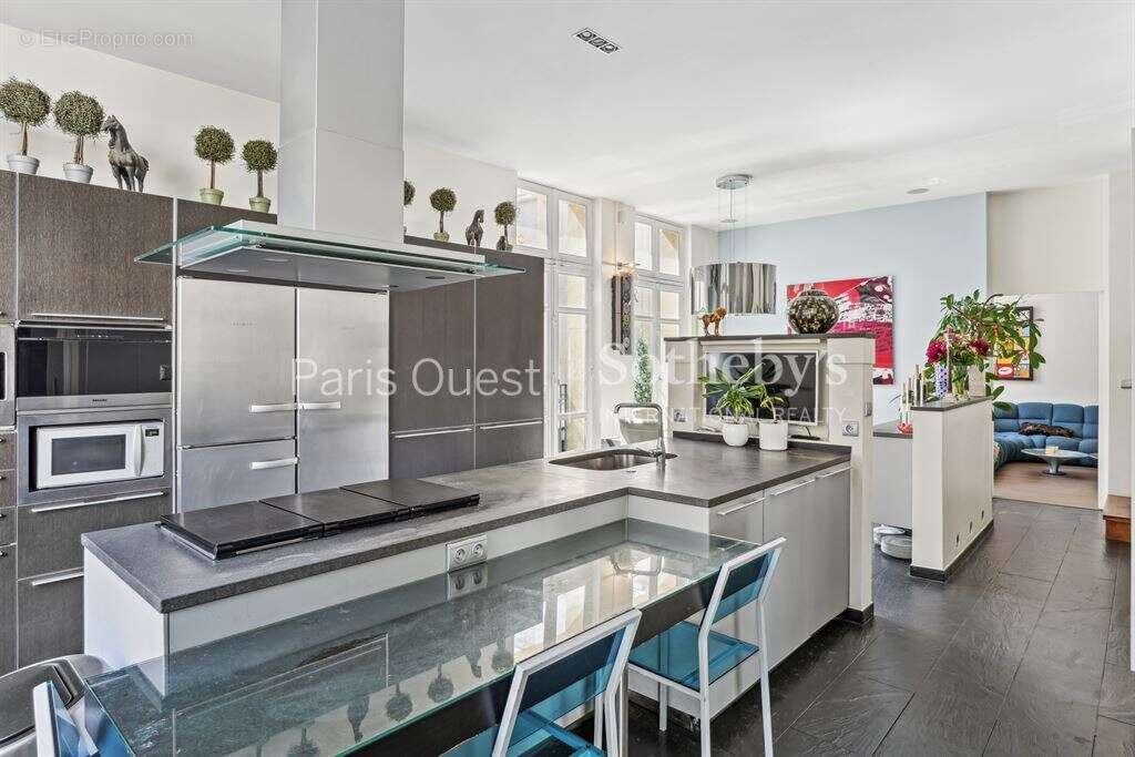 Maison à PARIS-16E