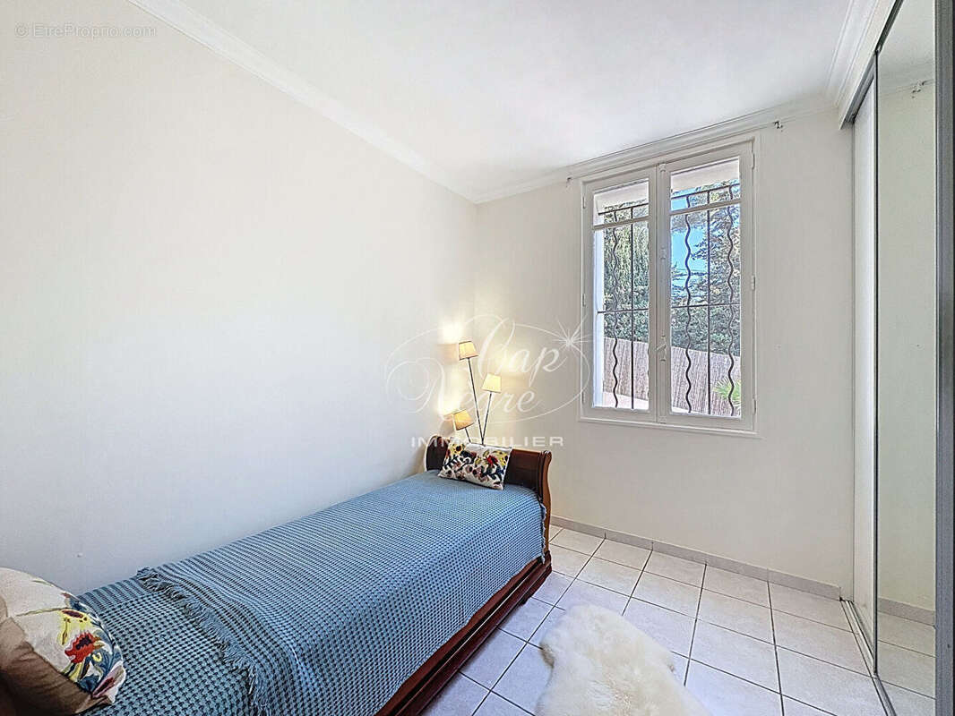 Maison à ROQUEBRUNE-SUR-ARGENS