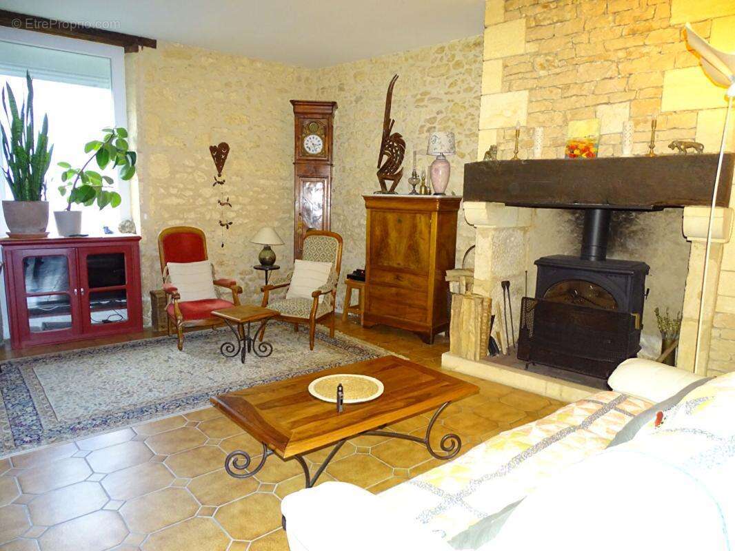 Maison à MONTIGNAC