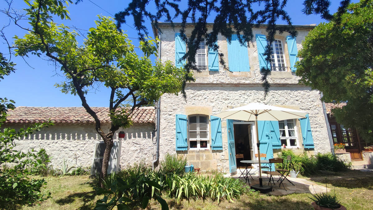 Maison à MONTAIGU-DE-QUERCY