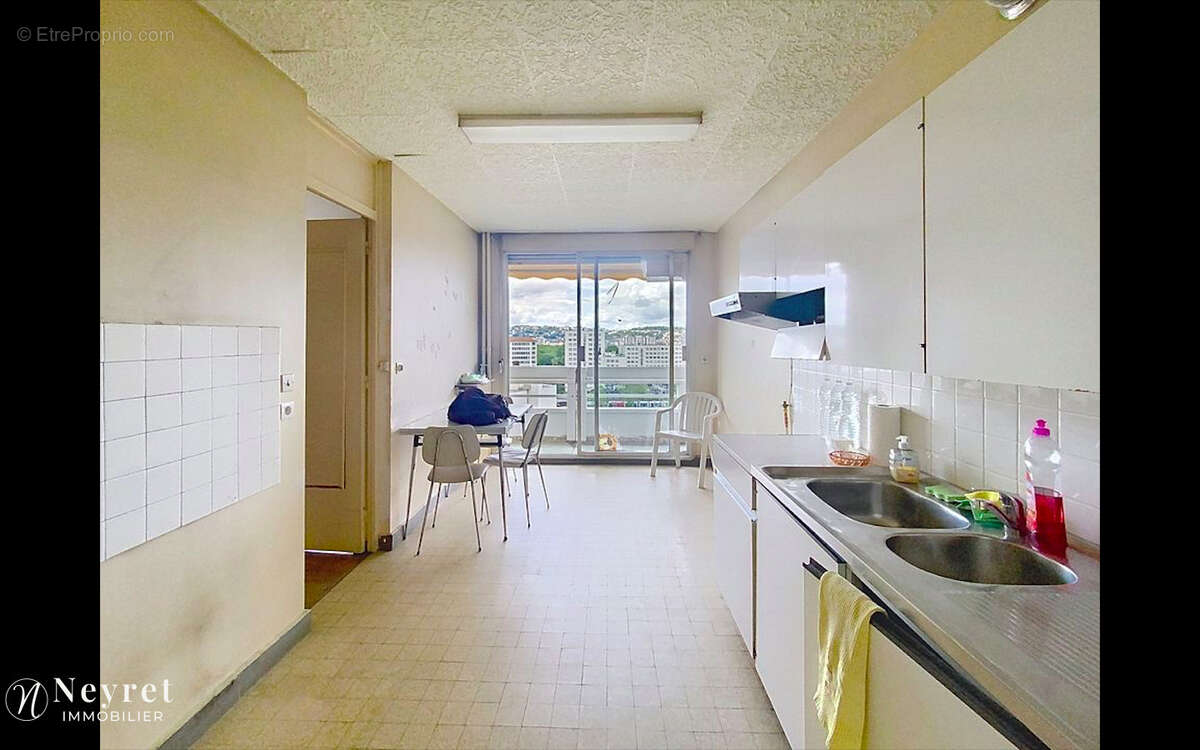 Appartement à LYON-8E