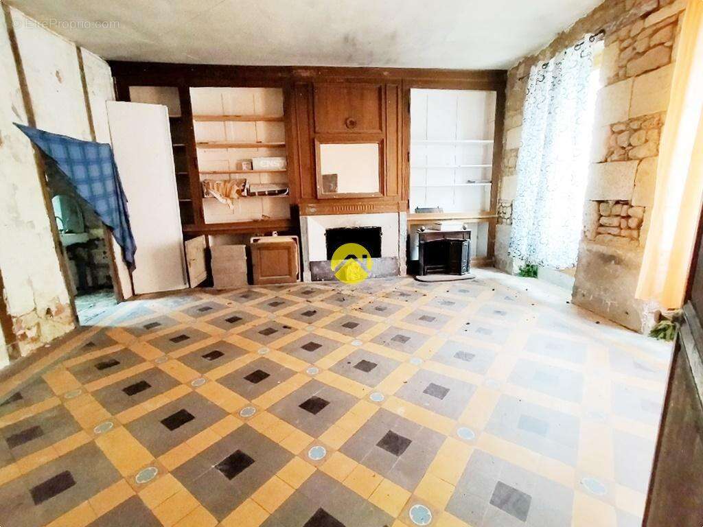 Maison à LA GUERCHE-SUR-L&#039;AUBOIS