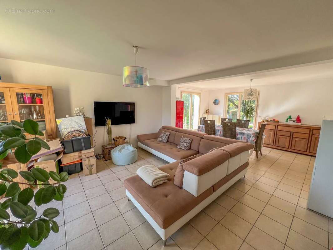 Maison à SAINT-REMY-LES-CHEVREUSE