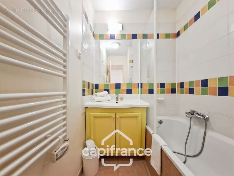 Investissement locatif appartement 3 pieces 42 m2 en angle   au 1er étage place de parking  sur le domaine de pont royal - photo 18