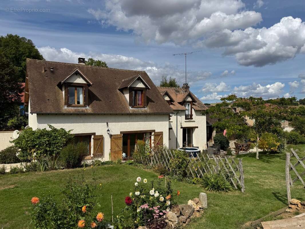 Maison à PACY-SUR-EURE