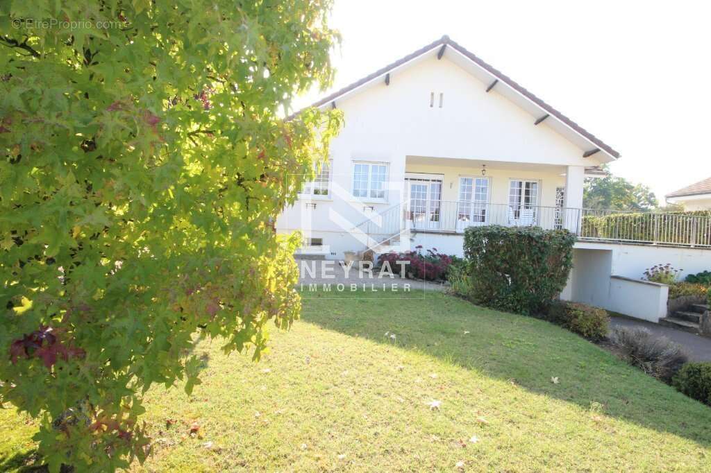 Maison à PIERRE-DE-BRESSE