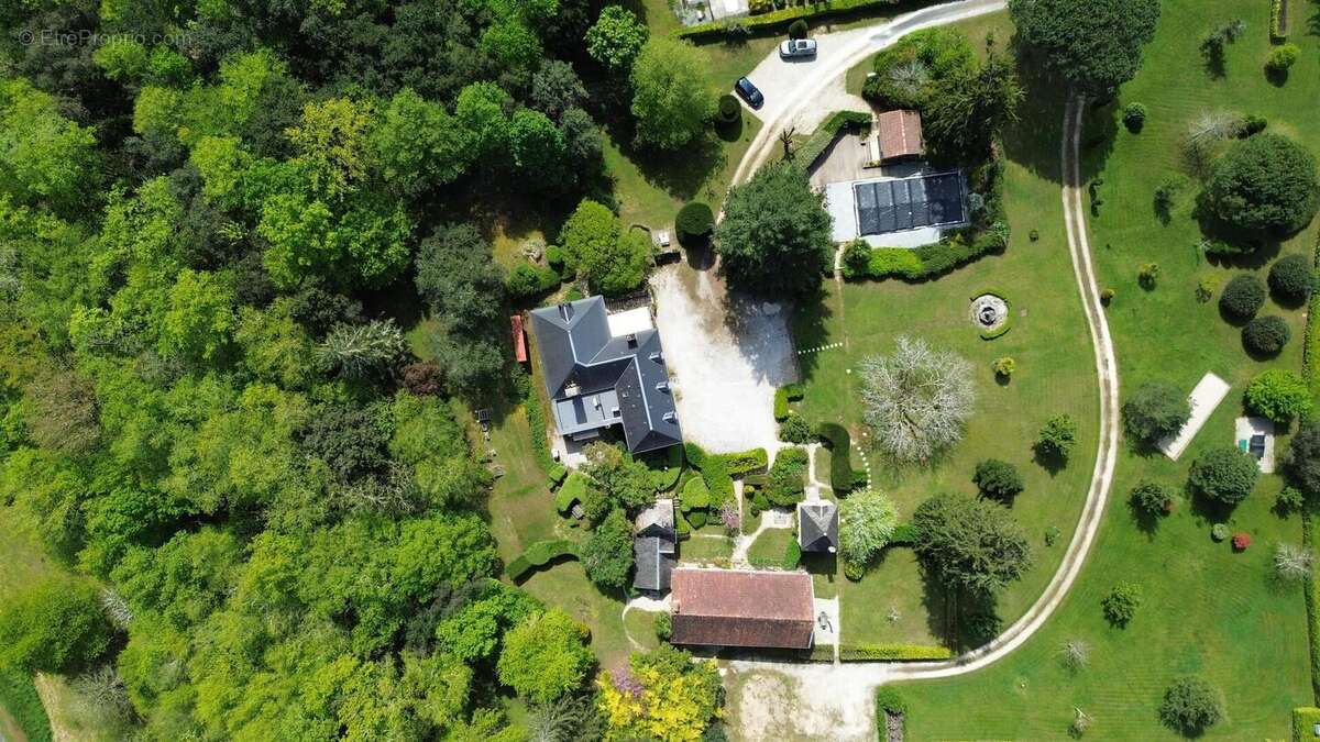 DJI0528 - Maison à VITRAC