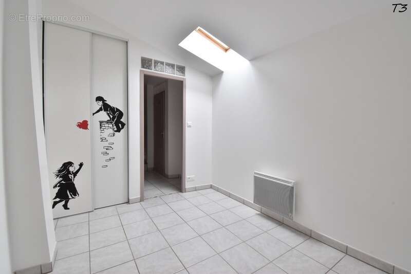 Appartement à PEYRUIS