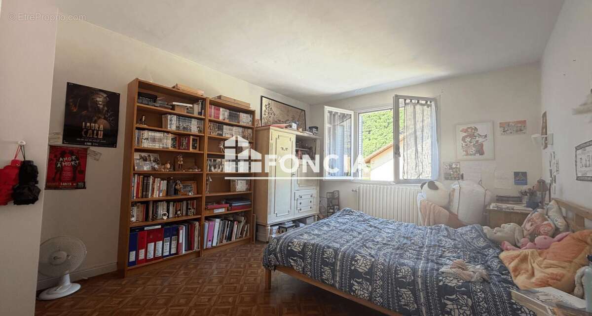 Appartement à VIZILLE
