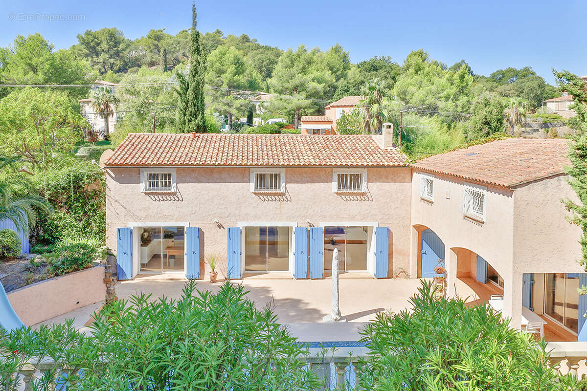 Maison à CARQUEIRANNE