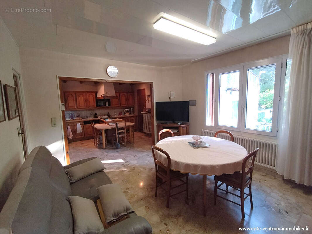 Maison de ville 80 m² + garage 60 m², terrasse et dépendances - photo 5