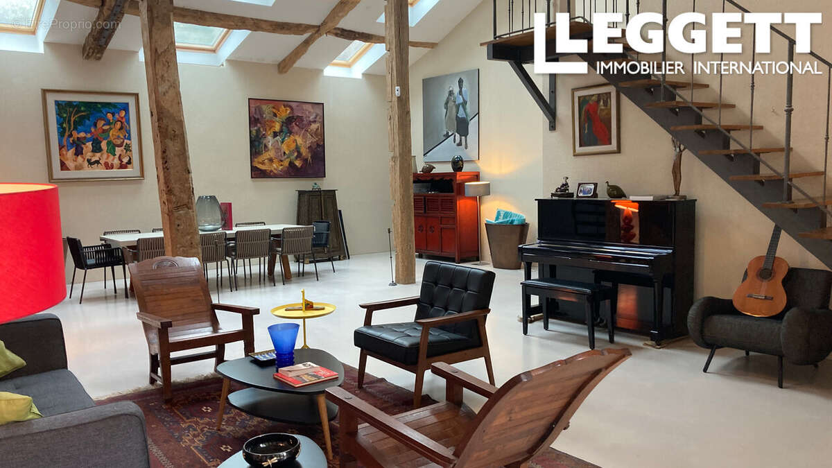 Maison à BARBEZIEUX-SAINT-HILAIRE